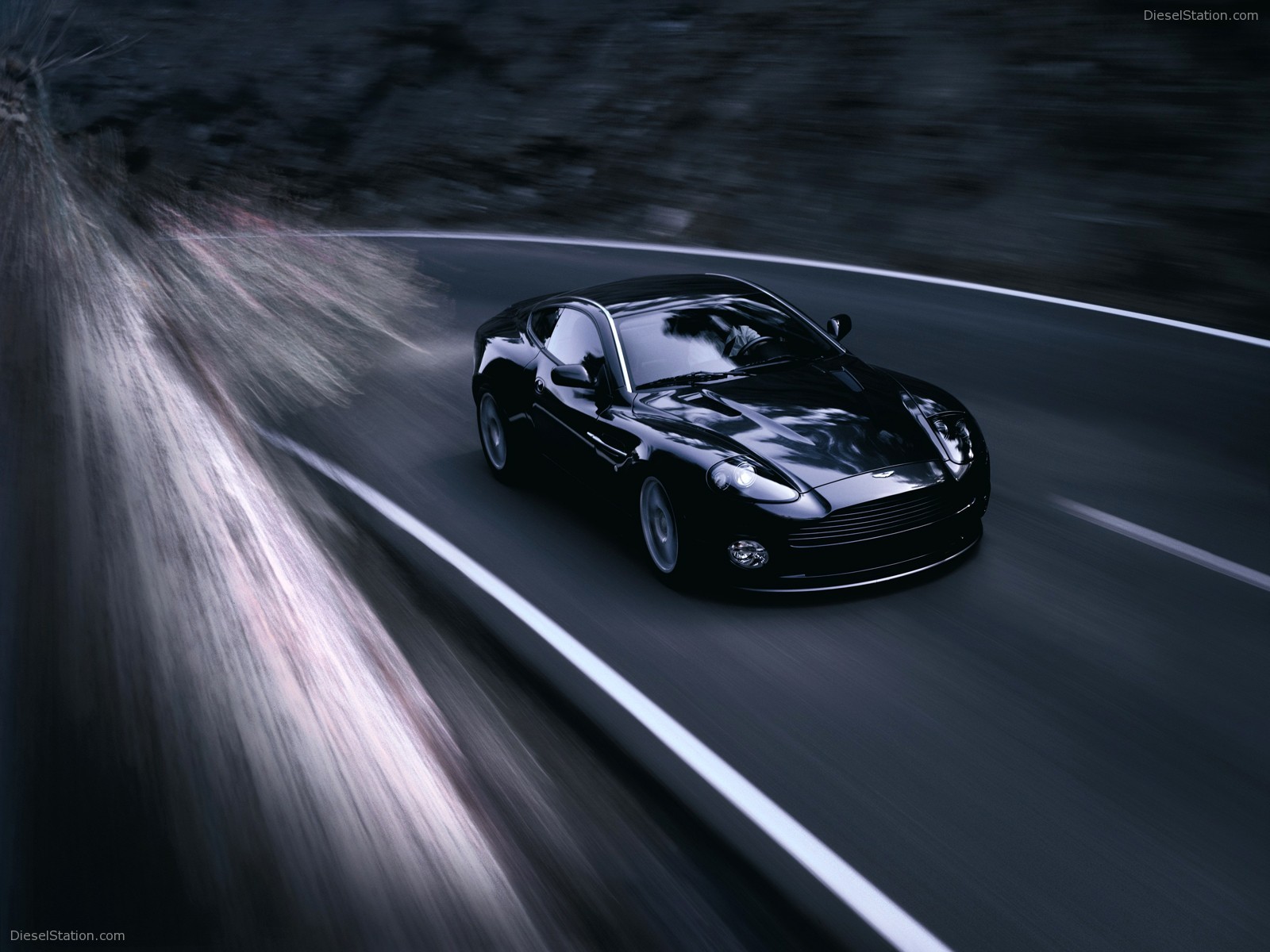 Aston Martin Vanquish V12 S